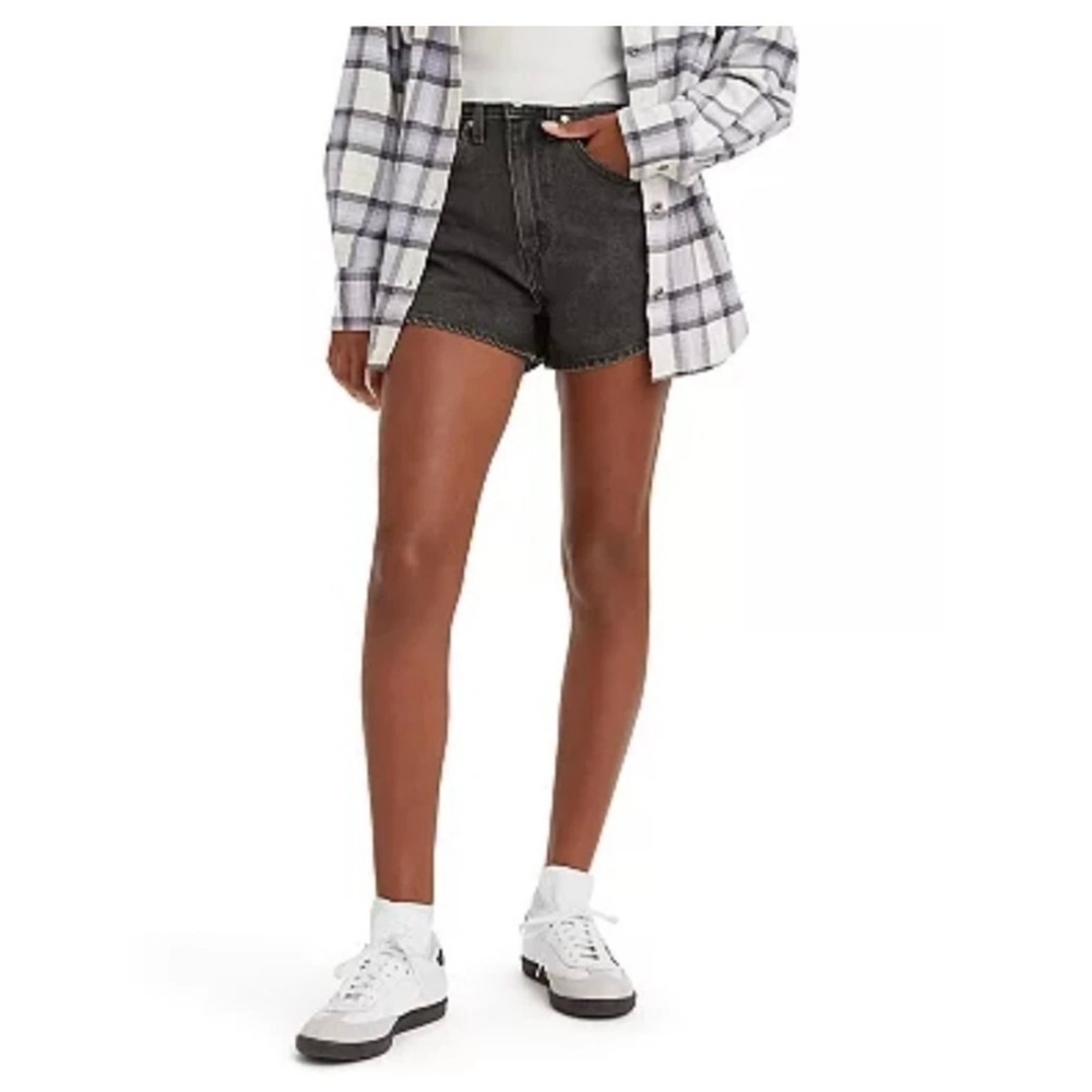 Levi’s | Silvertab Retro 90s High Waist Mom Jean Shorts Black | 31